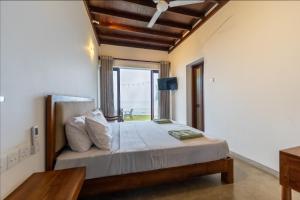 Surfside Serenity - SS Beach