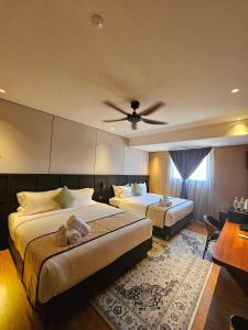 Carnarvon Suites