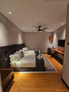 Carnarvon Suites