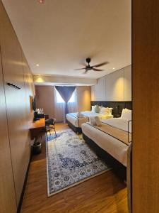 Carnarvon Suites