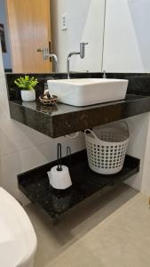 Apto inteiro novo 5 min do shopping Wi-Fi e vaga