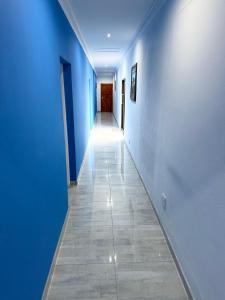 Seventy-One El-paraiso