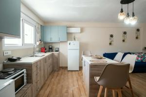 Stergios Suite with Private Jacuzzi