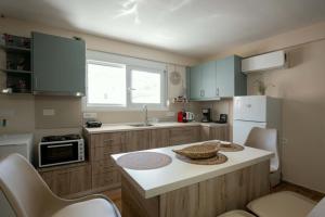 Stergios Suite with Private Jacuzzi