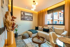 Quiet & Secure Apt - Fast WiFi - Central Area