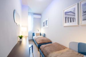 Modern - Balcony - Comfy