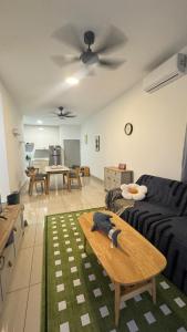 Razak City Sunset HHhomestay 2R 2B Netflix Utube