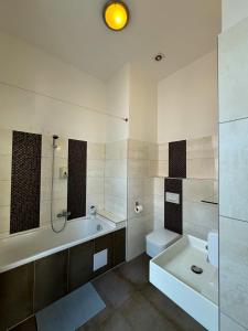 Central Residence - Easy Access & Parking