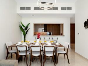 Royal Vista - 4BR Penthouse at Imperial Avenue with Burj Khalifa View