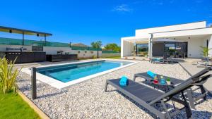 The Ultimate Luxury Pool Villa Experience in Durrës
