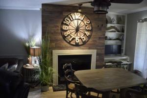 Hot Springs Lakefront Condo