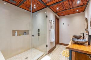 Private Pool on Luxury PentHouse