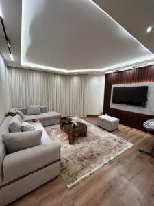 شقه برج القاهره