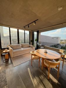 New - 2 bedrooms next to Midtown, Providence