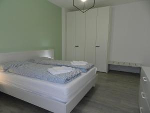 House Adriano Aquarama one bedroom apartment