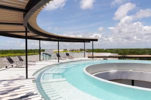 Ixchel Luxury PH Studio Priv Rooftop Pool 150 WiFi