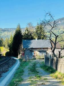 Historic Railway Cottage At Mount Arber