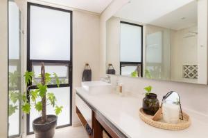 Boho Style Penthouse with Private Pool 150 Wifi