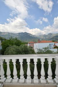 Iris Maisonettes and Studios