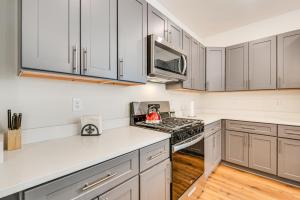 1 Mi to Dtwn and Georgia Tech Modern ATL Gem!