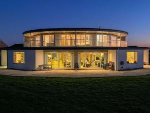 7 Bed in Westward Ho oc-o34167