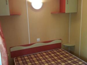 Mobil-home avec terrasse, 3 chambres, Neffes - API-1-52-981