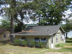 Sandy Bottom Cottage on Intermediate Lake