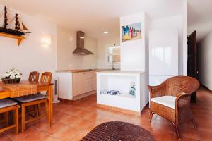 Tamariu Beach 2 · Terrace Penthouse on the Beach