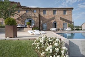 Il Mandorlo by Boutique Luxury Villa in Umbria