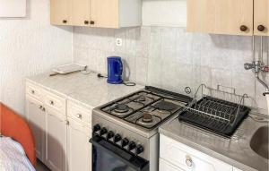 Cozy Apartment In Icici With Wifi