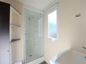 Mobil Home avec Terrasse à Saint-Boil pour 6 personnes - API-1-52-1145