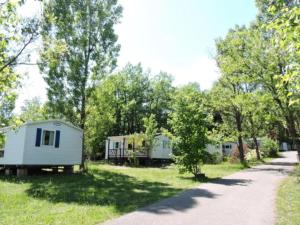 Mobil-home avec Terrasse et Cuisine Équipée à Neffes - API-1-52-1146