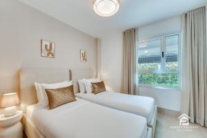 Solana Lumina - Brand NEW stylish 2BR with garden