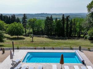Grande Maison Familiale avec Piscine Privée et Animaux Bienvenus - FR-1-616-527
