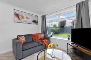 Stylish 4Bed Home Free Parking 20 Min to Edinburgh