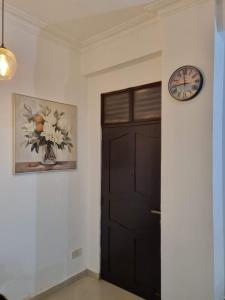 Serenity Villa SeaFront Apartment Bambalapitiya