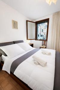 Zen Accommodations Canal view