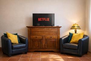 Elegantis Trastevere Comfortable Apartment in the Heart of Historic City