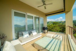 Miramar 5D 3 bdr Ocean View in Los Suenos