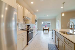 Private Yard and Patio Brand New Glenpool Getaway!