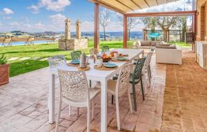 Awesome Home In Macerata