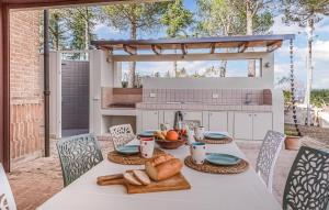 Awesome Home In Macerata