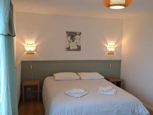 Gîte calme 4 chambres, terrasse privative, draps inclus - Germonville - FR-1-584-167