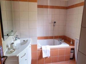 Maison spacieuse avec jardin, terrasse et tout confort, calme assuré à Poinville - FR-1-581-16