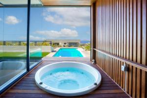 Panoramic Viewpoint - Luxury Villa with Ocean view