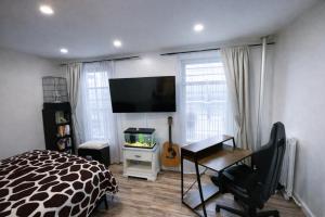 Next to Manhattan 2 Bedrooms Apartment - Subway 20 steps, Manhattan 1 Stop