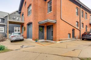 Long-Term Stay in Milwaukee! Pet-Friendly Condo