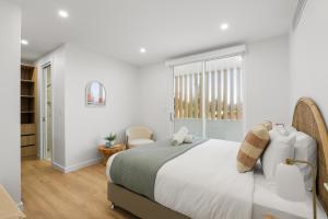 Villa Bianco at Caves Beach