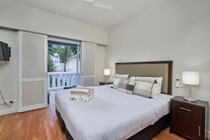 Beach Club Oceanview Apartment 1221-2 Palm Cove