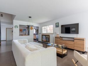 Villa moderne à Biscarrosse - 5 chambres, piscine chauffée, proche lac, piste cyclable - FR-1-319-625